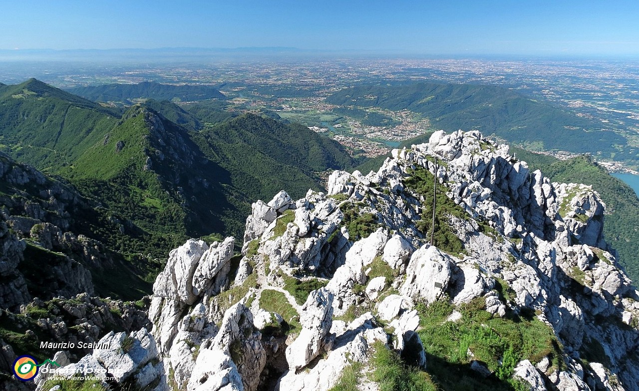 11 Giornata straordinaria, il panorama Sud....JPG